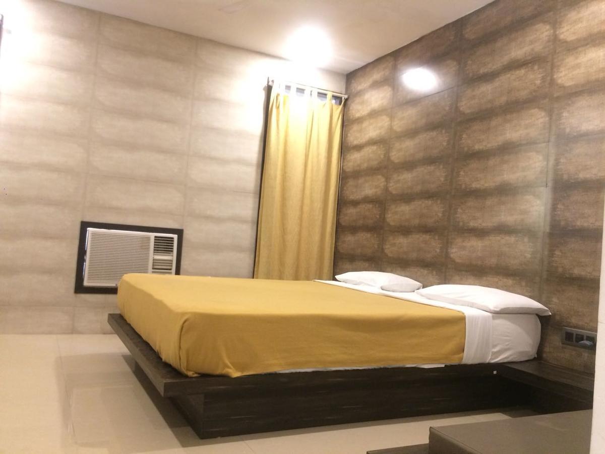 Silver Sands Beach Resort Даман Экстерьер фото